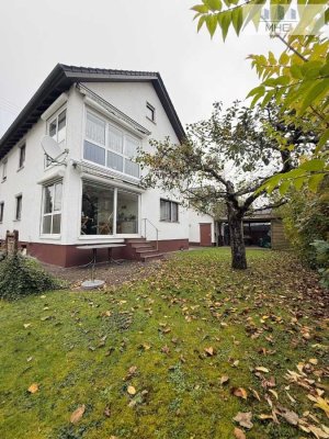 Attraktives Zweifamilienhaus mit viel Potenzial - Ideal für Familien und Investoren