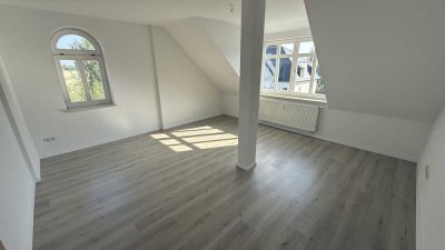 Süßer geht´s kaum! - Schicke 1-Raum im DG mit Balkon in Kappel