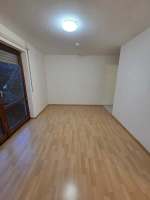 Kleines aber feines 1-Zimmer-Apartment im 1 .OG mit Ausblick in die Natur pur