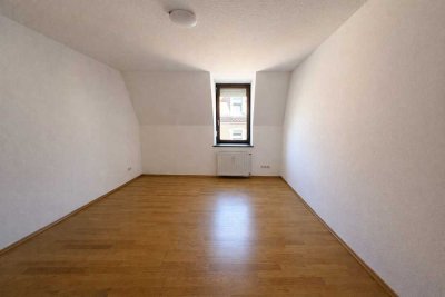 Großzügige 2 Zimmer Eigentumswohnung in Grombühl
