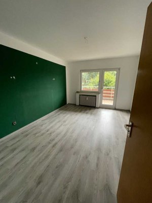 3 Zimmer - gepflegt - Balkon-Dachgeschoss