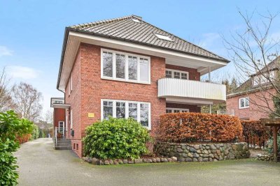 Großzügige Hauptwohnung und separate Dachgeschosswohnung im Herzen von Hamburg-Volksdorf