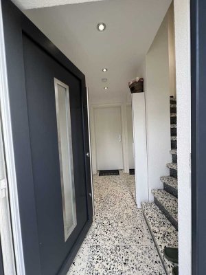 Traumhafte 4-Zimmerwohnung mit wunderschöner Terrasse im Grünen