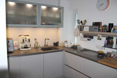Südstadt Perle! 3 Zimmer-Wohnung mit Garage, großem Balkon und Aufzug