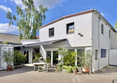 Modernisierte Loft-/Studiofläche/Gewerbefläche direkt am Wasser