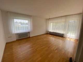Schöne 6-Zi-Doppelhaushälfte plus 4 Bäder, Keller, gr. Grundstück in Detmold, zentrumsnah