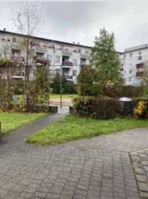 2-Zimmer-Wohnung mit Balkon & TG-Stellplatz direkt an der Straßenbahn in Augsburg-Haunstetten