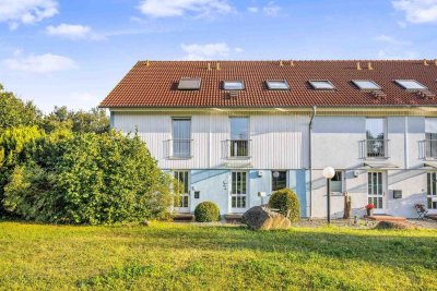 Reihenmittelhaus mit 5 Zimmern, hochwertiger Einbauküche und Garage