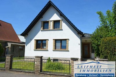 Freistehendes Haus mit Garten und großer Garage in Schlotheim