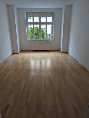 NEU: 3-Raum-Wohnung mit Balkon !!!