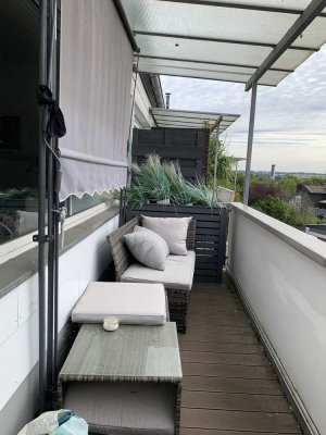 gepflegte 2.-Zi.-Wohnung mit großem Balkon
