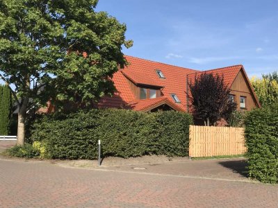 Willkommen in diesem einzigartigen Zweifamilienhaus direkte Grenze Metjendorf / Oldenburg