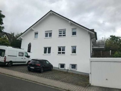 Attraktive 3-Zimmer-EG-Wohnung mit Terasse und Einbauküche in Waldems