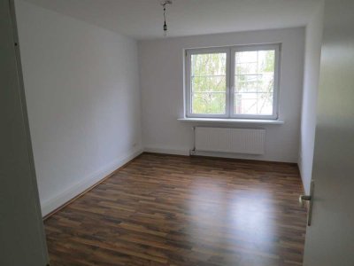 Lichtdurchflutete 2-Zimmer Wohnung - WG geeignet!