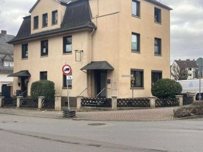 Charmantes Mehrfamilienhaus mit 7 Wohnungen & Gewerbe – modernisiert und gut vermietet in Diez.
