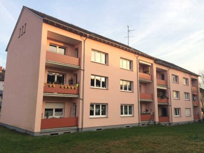 Sanierte EG-Wohnung mit Balkon in Lich!