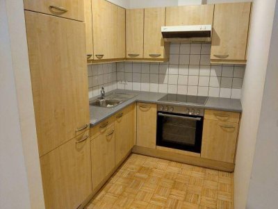 Sanierter 2 ZIMMER-Altbau + möblierte Einbauküche + größeres Bad / Wanne + extra WC + nähe Kunsthaus