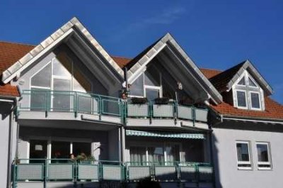 Direkt im Stadtzentrum
Schöne Dachgeschosswohnung
-3 1/2-Zimmer -