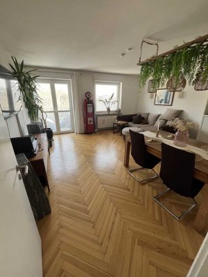 Helle, lichtdurchflutete Wohnung in Wiesbaden Mitte sucht neue Mieter