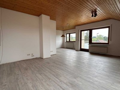 Großzügige 3 1/2 Zi-Dachgeschoßwohnung mit herrlichem, unverbaubarem Ausblick