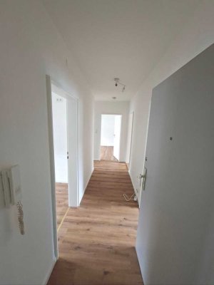 Helle 3-Zimmer-Wohnung mit Balkon in Amberg