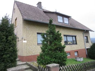 Gepflegtes ZFH mit 2 Garagen auf Erbbaugrundstück in Feldrandlage (OT Nienstedt)