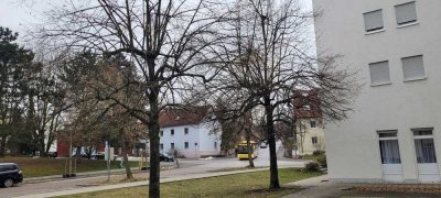 2 Zimmer Wohnung mit EBK und TG-Stellplatz