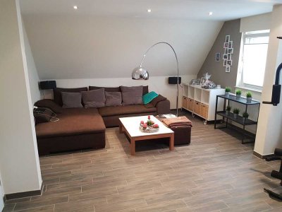 Moderne 3,5 Zimmer Altbauwohnung EG+OG mit Terrasse im Ortskern von Erle!