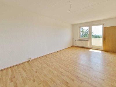 *Sommeraktion 1-Zimmer-Wohnung mit Balkon anmieten und 6 NKM frei geschenkt bekommen*