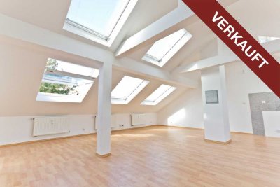 VERKAUFT! Wunderschöne, helle und gepflegte 3-Zimmer-Dachgeschosswohnung mit Balkon!