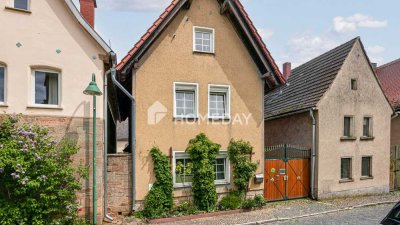 Wohnen im Grünen: Gepflegtes Bauernhaus mit Werkstatt, Garten, viel Platz und Privatsphäre
