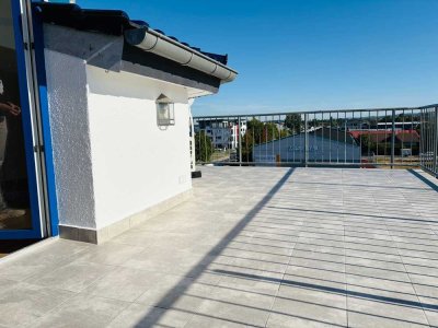 Riesige Maisonette Penthouse-Wohnung mit schönem Ausblick zum Wohnen und Arbeiten!