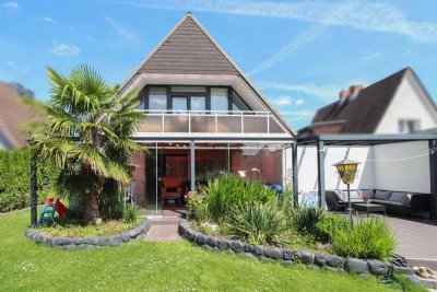 Gepflegtes Einfamilienhaus in zentraler Lage mit traumhaftem Garten, PV-Anlage und Wallbox