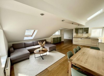 Helle Dachgeschoßwohnung in absolut ruhiger Lage!