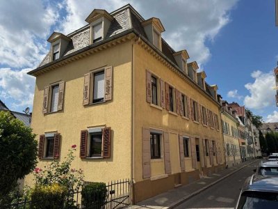 "Alt, aber mit Charme - 4,5-Zi.-Maisonette im Zentrum von Baden-Baden"