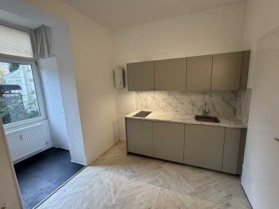 1 ZKB Altbau Wohnung in Düsseldorf-Gerresheim mit neuer Einbauküche mit Waschmaschine