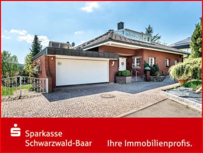 Villa/Einfamilienhaus mit Doppelgarage