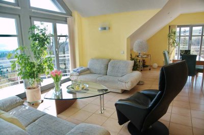 Dachgeschoßwohnung in Prüm Wenzelbach, gehobene Ausstattung, ab 01.10.2025 frei
