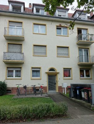 Top sanierte 2-Zimmer Wohnung in zentraler Lage