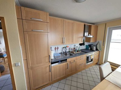 3 Zimmer DG Wohnung mit EBK, Loggia, Gartenanteil mit Terrasse
