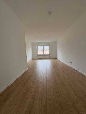 Sanierte 2-Zimmer Wohnung mit Balkon im 3. OG in Frankfurt - Altstadt