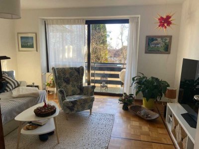 Geräumige Wohnung in Hang-Villa 3,5 Zimmer mit kleinem Gartenanteil Nähe Ebersberg (Kreis)