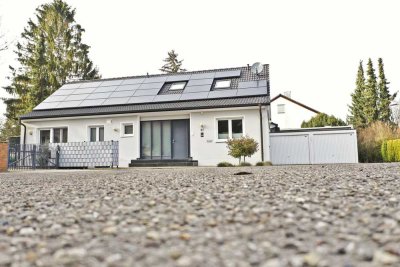 Von Privat!!  Freistehende Luxus‑Villa mit großem Garten & Pool in ruhiger Wendehammerlage