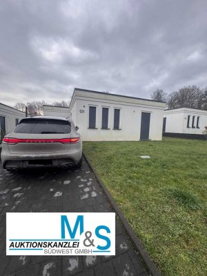 Modernes Wohnen auf einer Ebene – Stilvoller Bungalow in Bestlage
