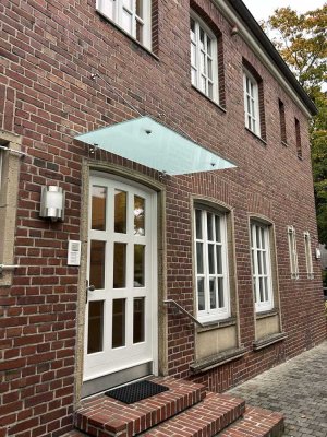 schöne 2-3-Zimmer Dachgeschosswohnung in Krefeld-Bockum