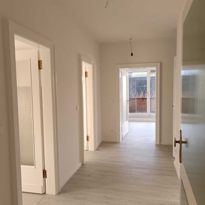 Erstbezug nach Sanierung - helle 1-Zimmer Wohnung mit Terrasse in Berlin-Lichterfelde