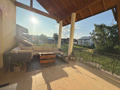 Charmante 120 m² Wohnung mit großem Balkon, EBK & Gartenanteil