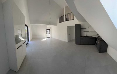 Erstbezug nach Kernsanierung: 3,5-Zimmer Dachgeschoss-Wohnung im 2. OG in Frankenbach