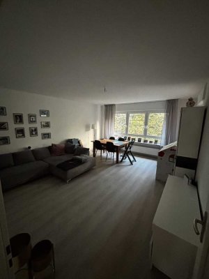 Erschwingliche und vollständig renovierte Wohnung mit drei Zimmern und Balkon in Gelsenkirchen