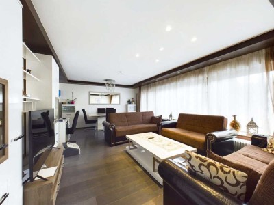 Doppelhaus mit neuem Innenausbau und Garten | Kämpfelbach